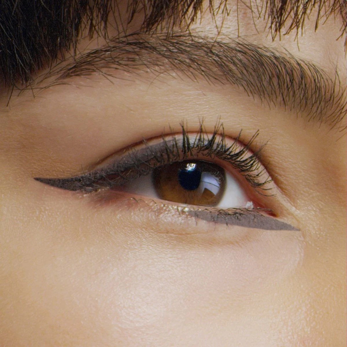 L'Oréal Paris Matte Signature Eyeliner Van Superliner – Matte Liquid Eyeliner – Waterproof - 06 Greige Signature – Grijs - Afbeelding 3