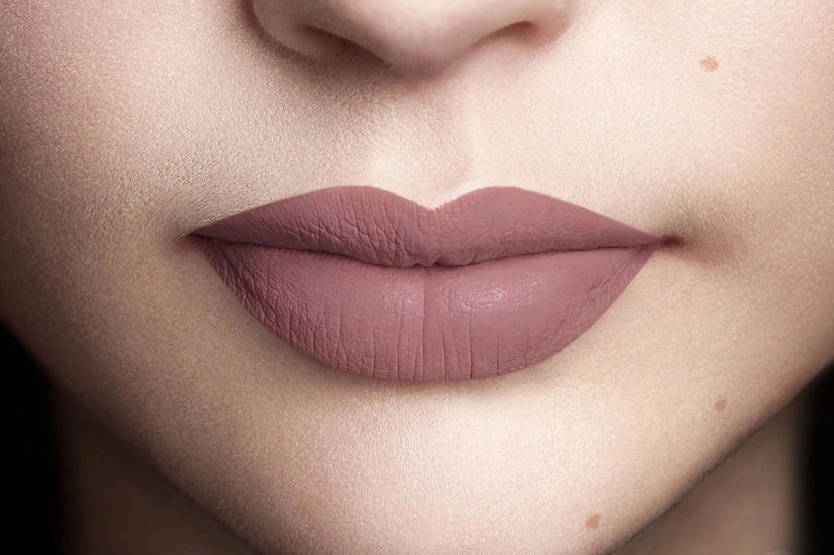 L’Oréal Paris Make-Up Designer Les Chocolats Lipstick - 842 Candy Man - Paars - Ultra Matte Lippenstift Met Chocoladegeur - 7,6 Ml - Afbeelding 3